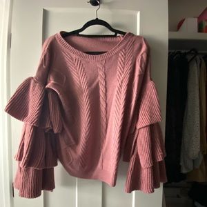 Puffy sleeved pink sweater